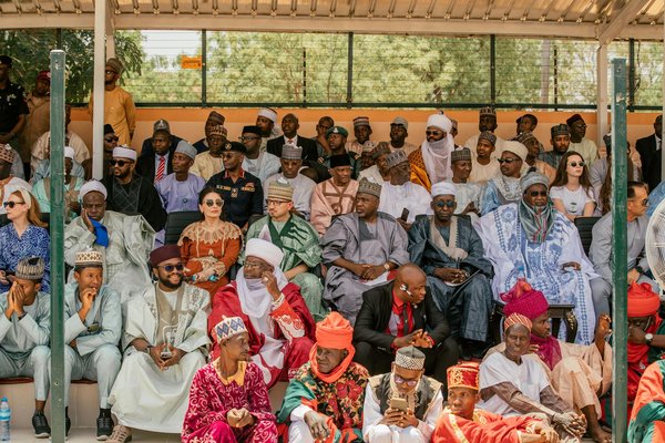 Comparatif jumelles 10×42 : la guide pour des choix éclairés