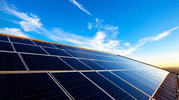 Panneau solaire photovoltaïque : l'énergie renouvelable accessible